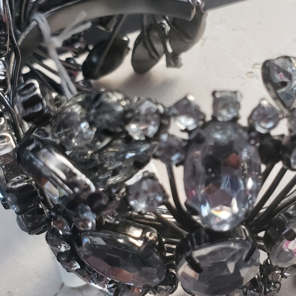 Rhinestone set adjustable cuff bracelet - Picture 9 of 9